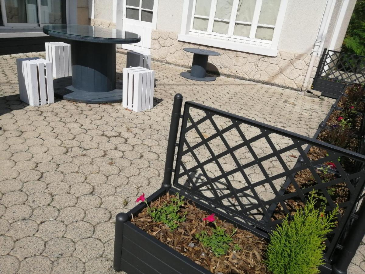 Les Chambres De La Gare Noyers-sur-Cher Exterior foto